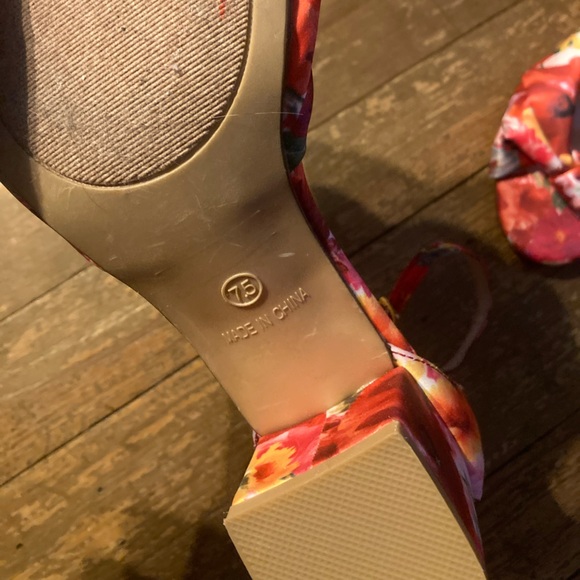 Betsey Johnson Floral Block Heel Ankle Strap Sandal - Picture 9 of 11